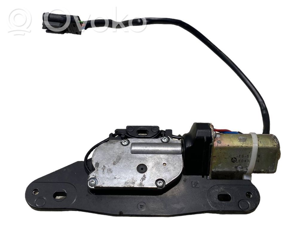 Съемник задней крышки