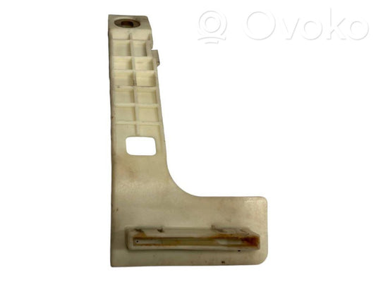 Akseleratora pedāļa turētājs