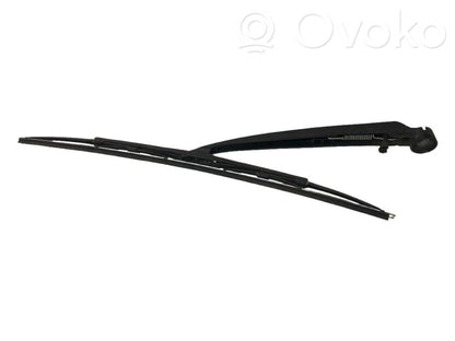 Rear window wiper arm