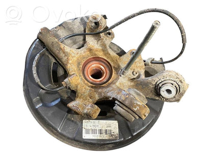 Aizmugurē riteņa rumbas vārpstas šarnīrs (stupica, capfa)