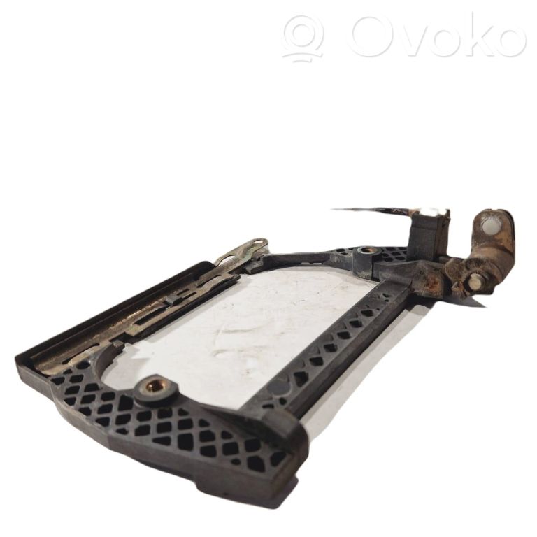 Aizmugures durvju atvēršanas slēdzis