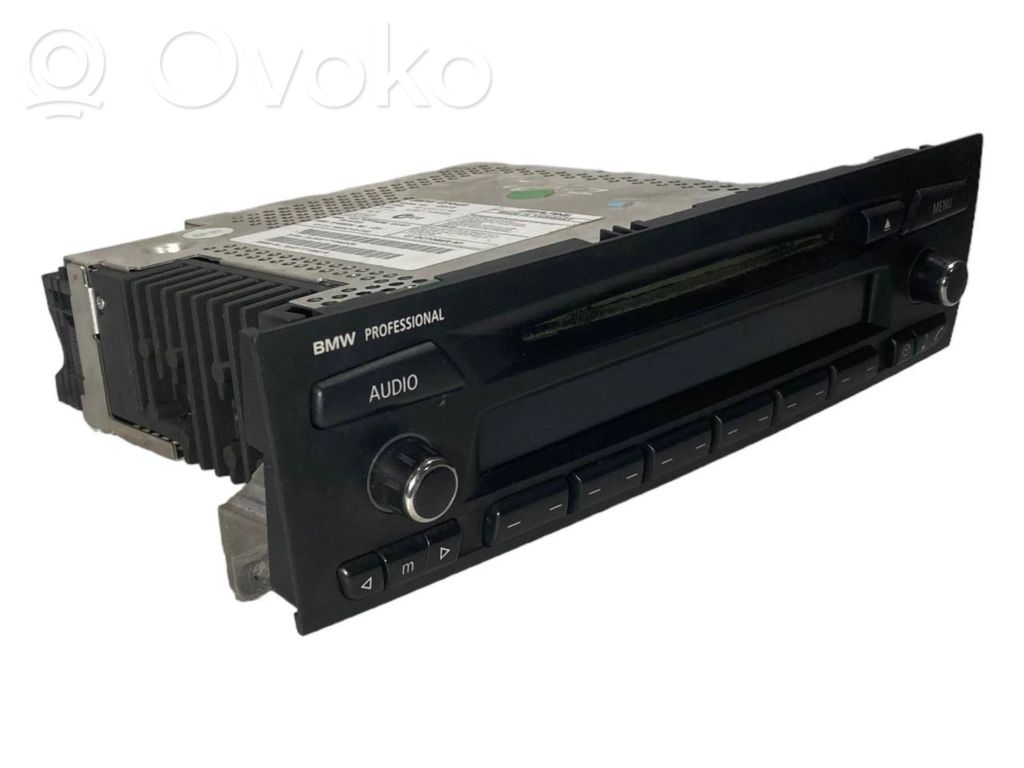Radio / CD/DVD atskaņotājs / navigācija
