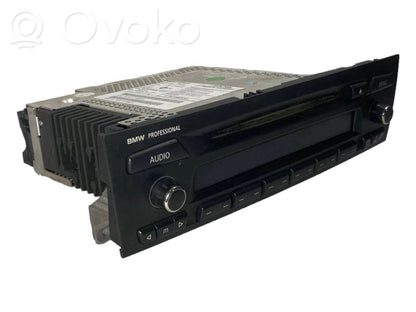 Radio / CD/DVD atskaņotājs / navigācija