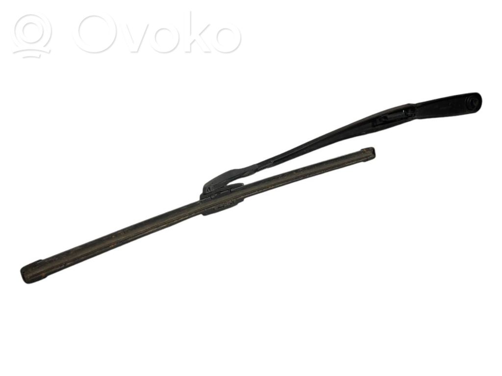 Priekšējā loga tīrītāja kājiņa
