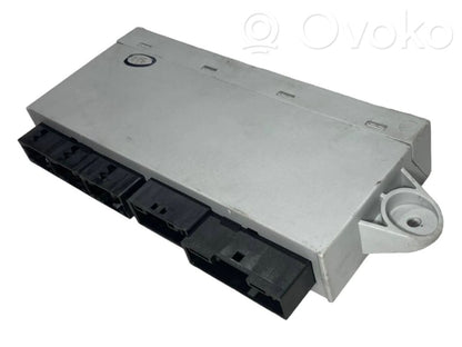 Durvju vadības bloks