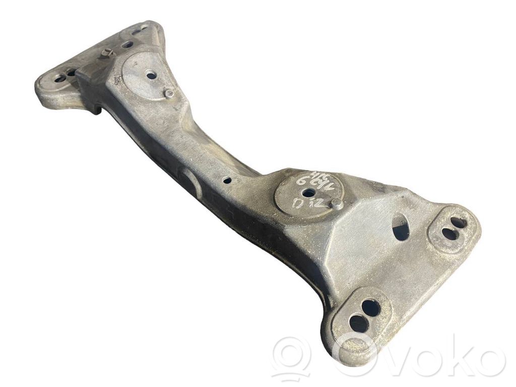 Pārnesumkārbas stiprinājuma kronšteins