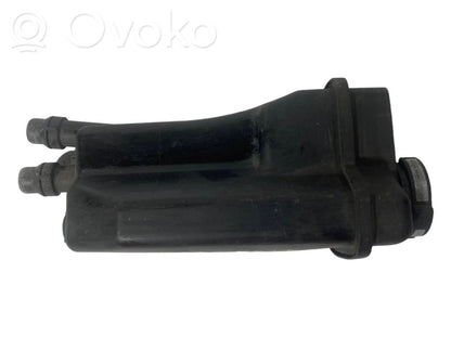 Dzesēšanas šķidruma izplešanās tvertne