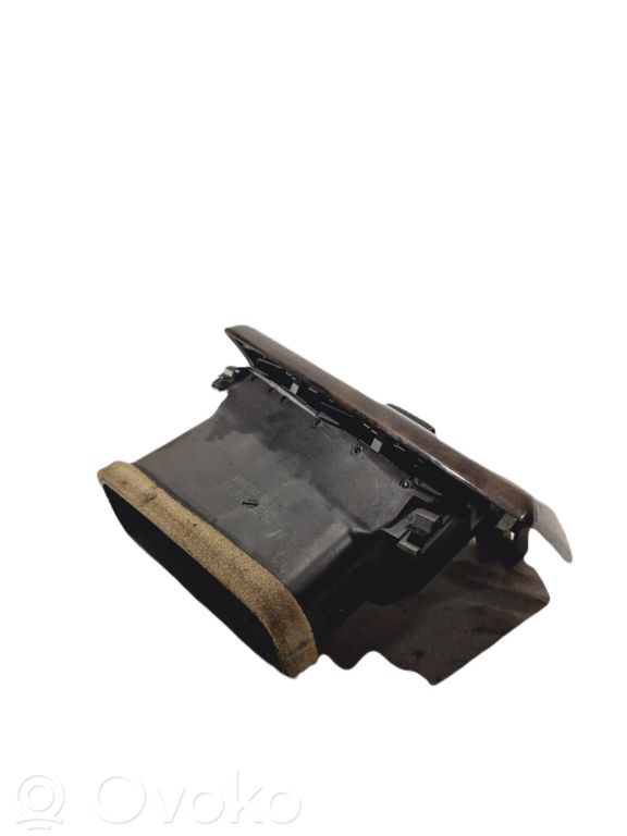 Боковая решетка воздухозаборника