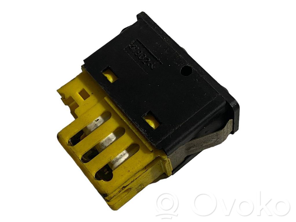 Выключатель подогрева сидений