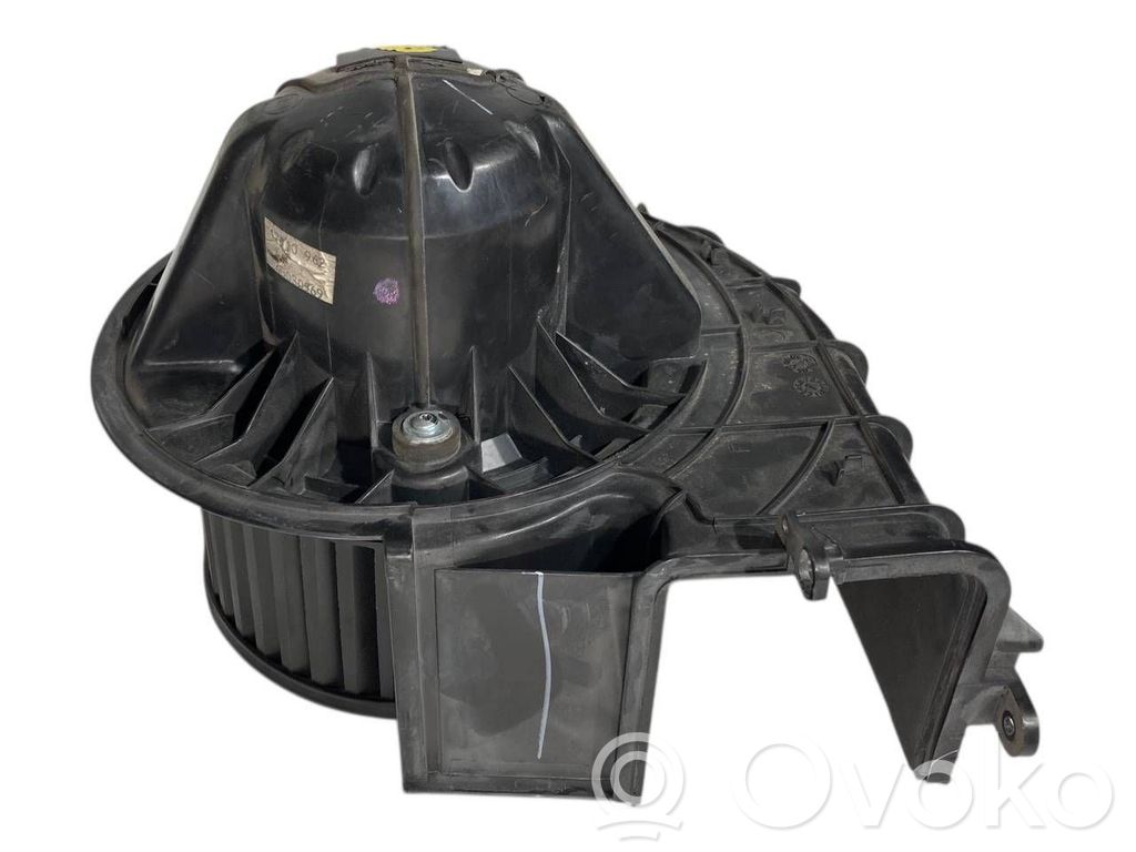 Mazā radiatora ventilators