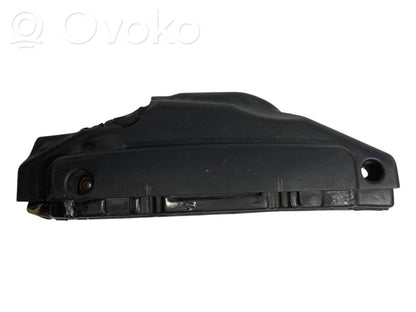 Dzinēja pārsegs (dekoratīva apdare)