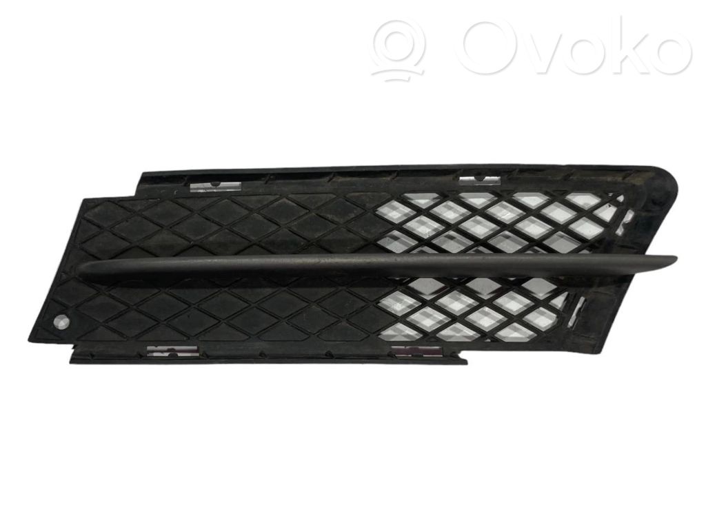 Lower grille (three-piece)