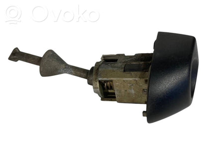 Lock (at the handle)