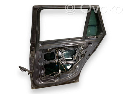 Aizmugurējās durvis