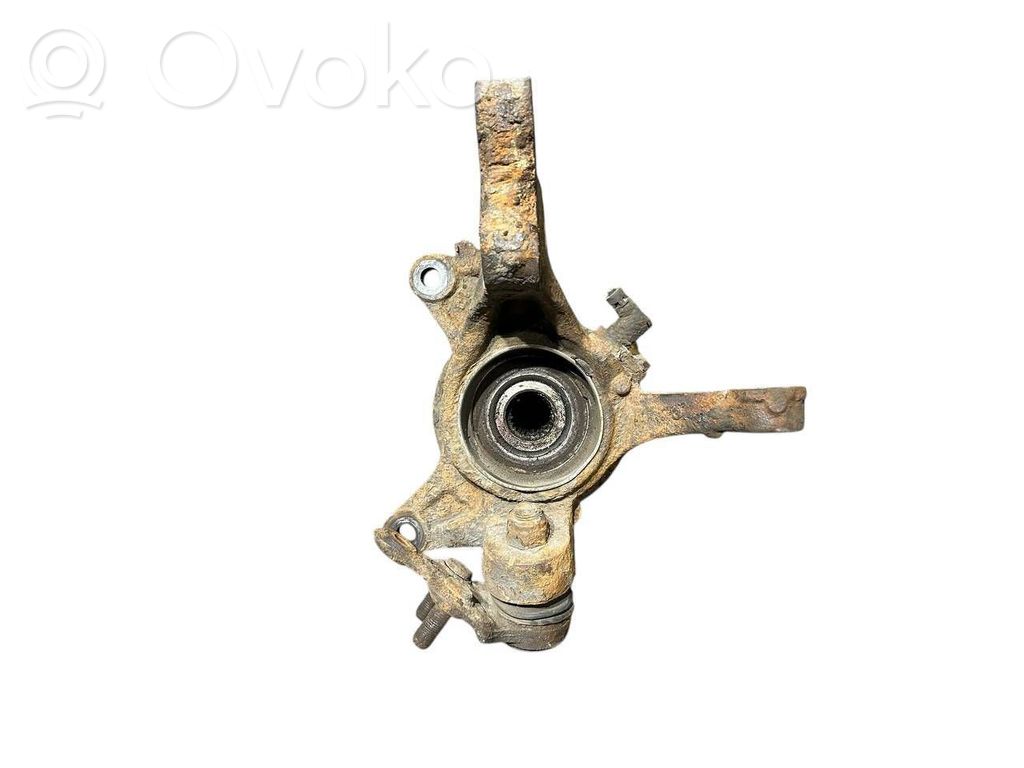 Priekšējā riteņa rumbas vārpstas šarnīrs (stupica, capfa)