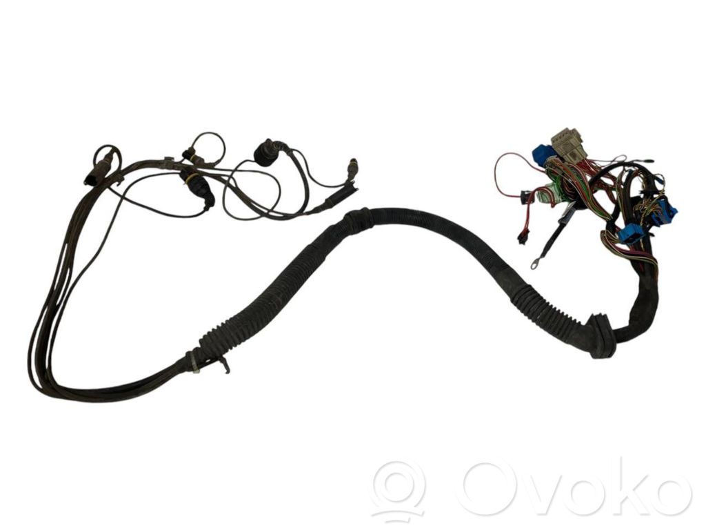 Pārnesumkārbas vadu instalācija