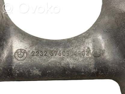 Transmission mounting bracket