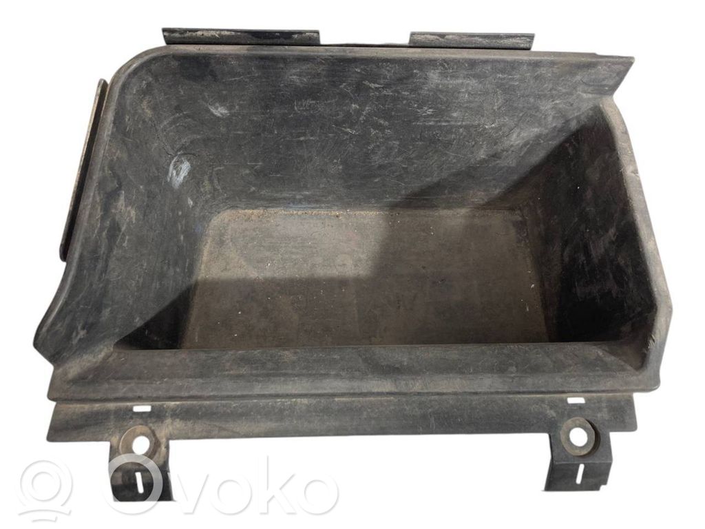 Mantu nodalījums stumbrs