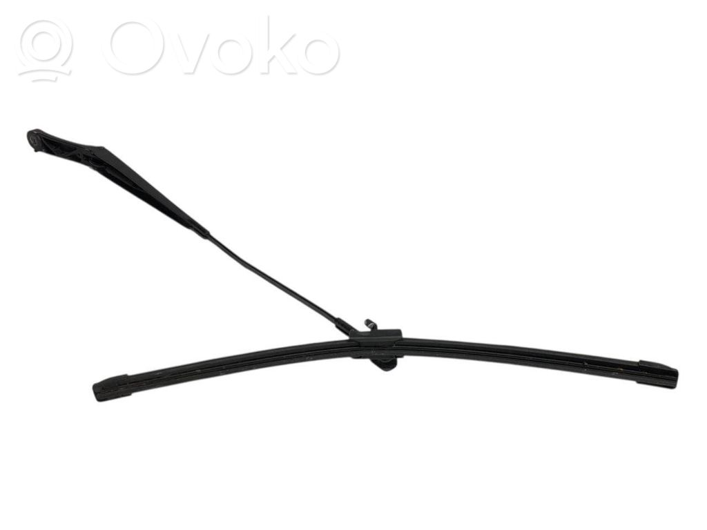 Priekšējā loga tīrītāja kājiņa