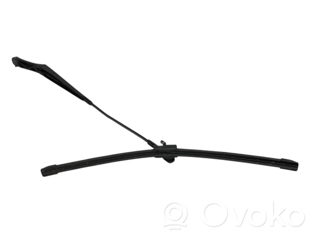 Priekšējā loga tīrītāja kājiņa