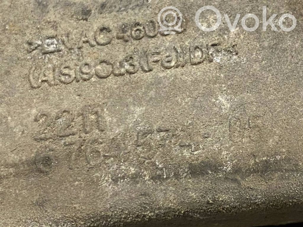 Dzinēja nostiprināšanas stiprinājums-kronšteins