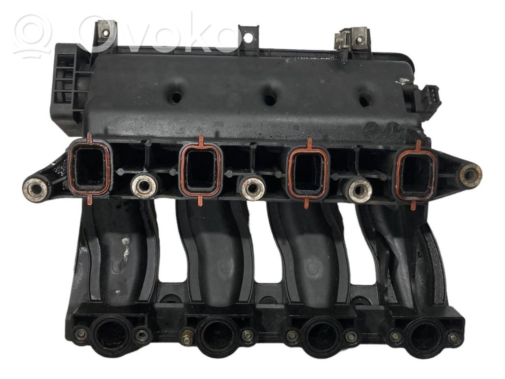 Впускной коллектор