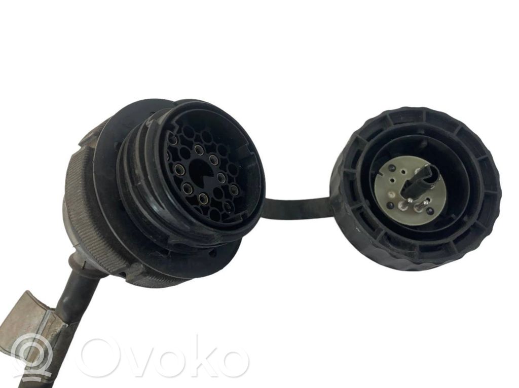 Dzinēja vadu instalācija