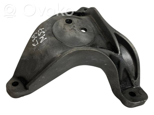 Dzinēja nostiprināšanas stiprinājums-kronšteins