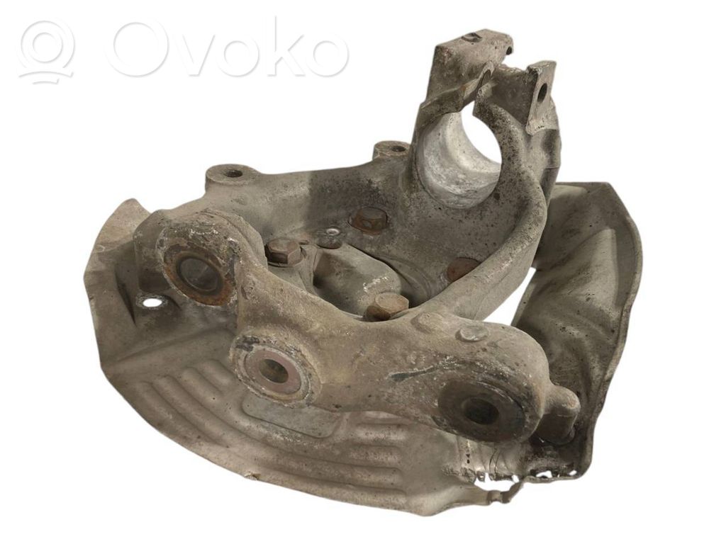 Priekšējā riteņa rumbas vārpstas šarnīrs (stupica, capfa)