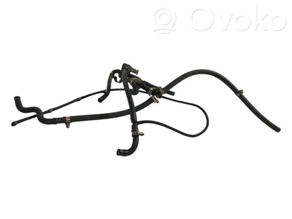 Degvielas caurulīte (-es)