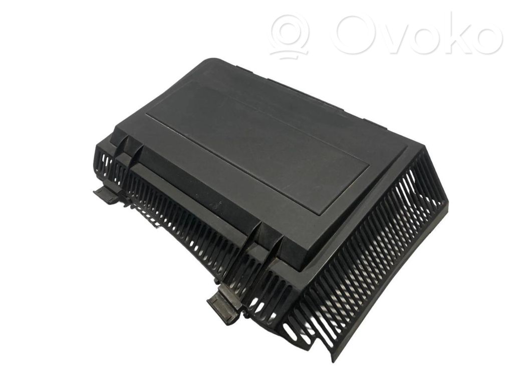 Gaisa filtra kastes vāks