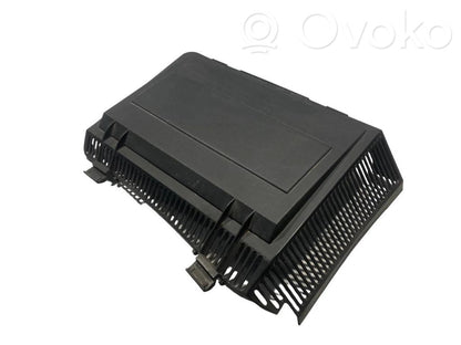 Gaisa filtra kastes vāks