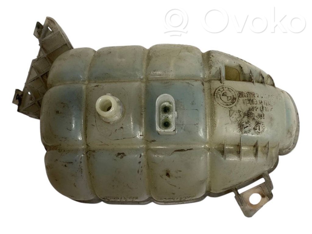 Coolant expansion tank