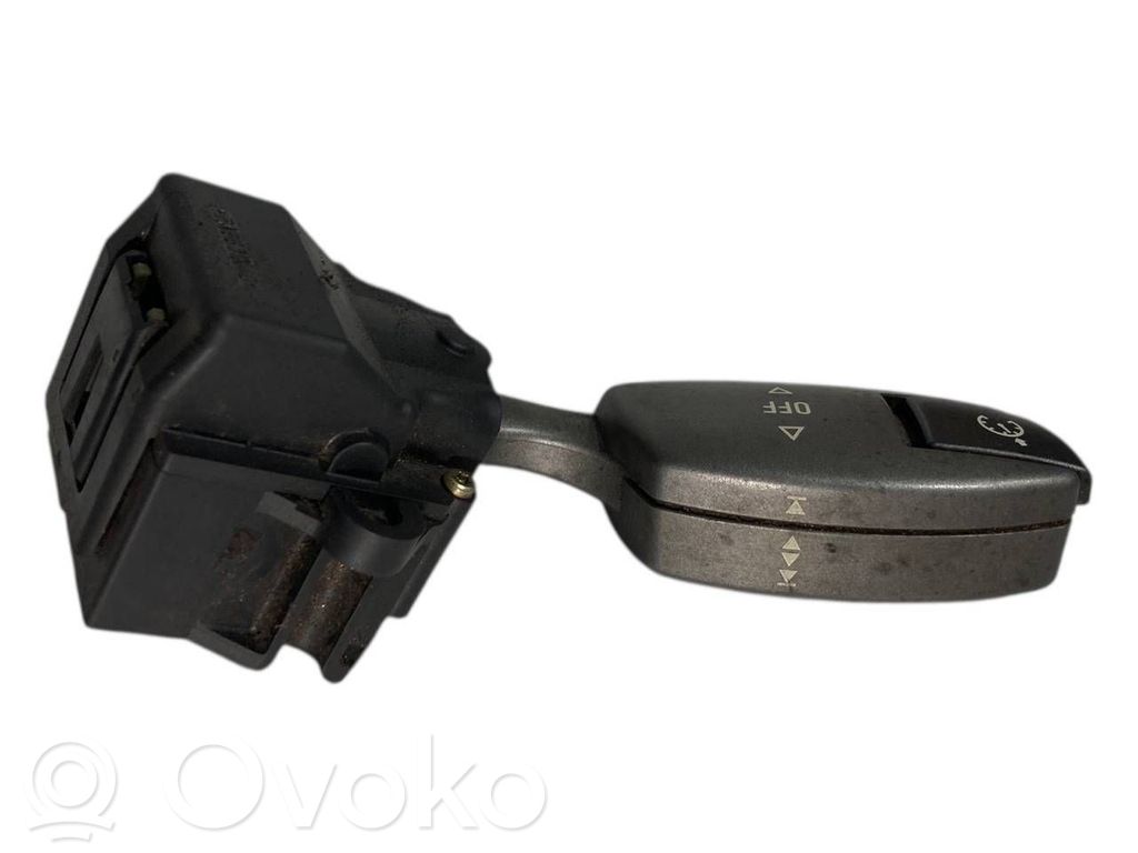 Kruīza kontroles (autopilota) sviria