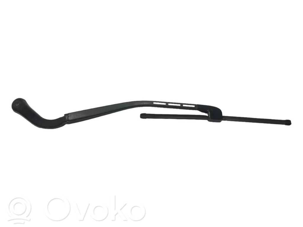 Windshield wiper arm