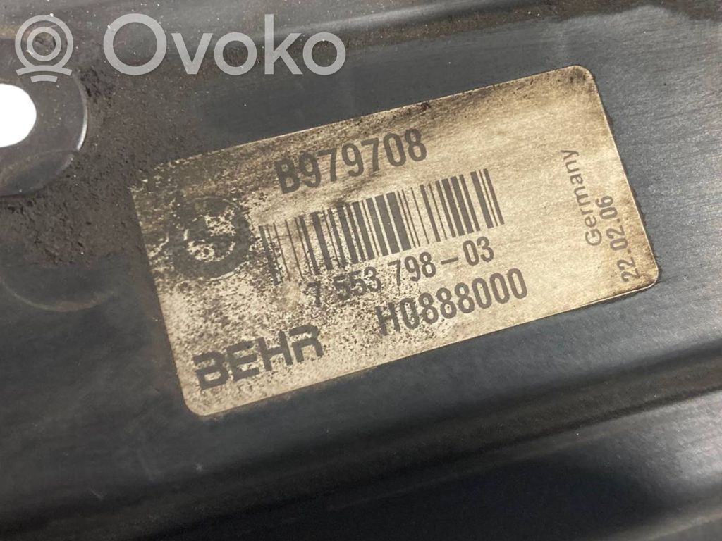 Radiatoru paneļa augšējā daļa (televizors)