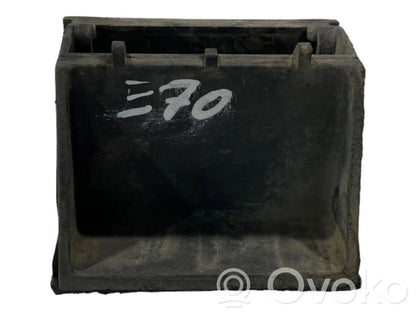 Radiatora (-u) turētājs / kronšteins