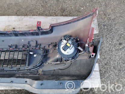 Передний бампер