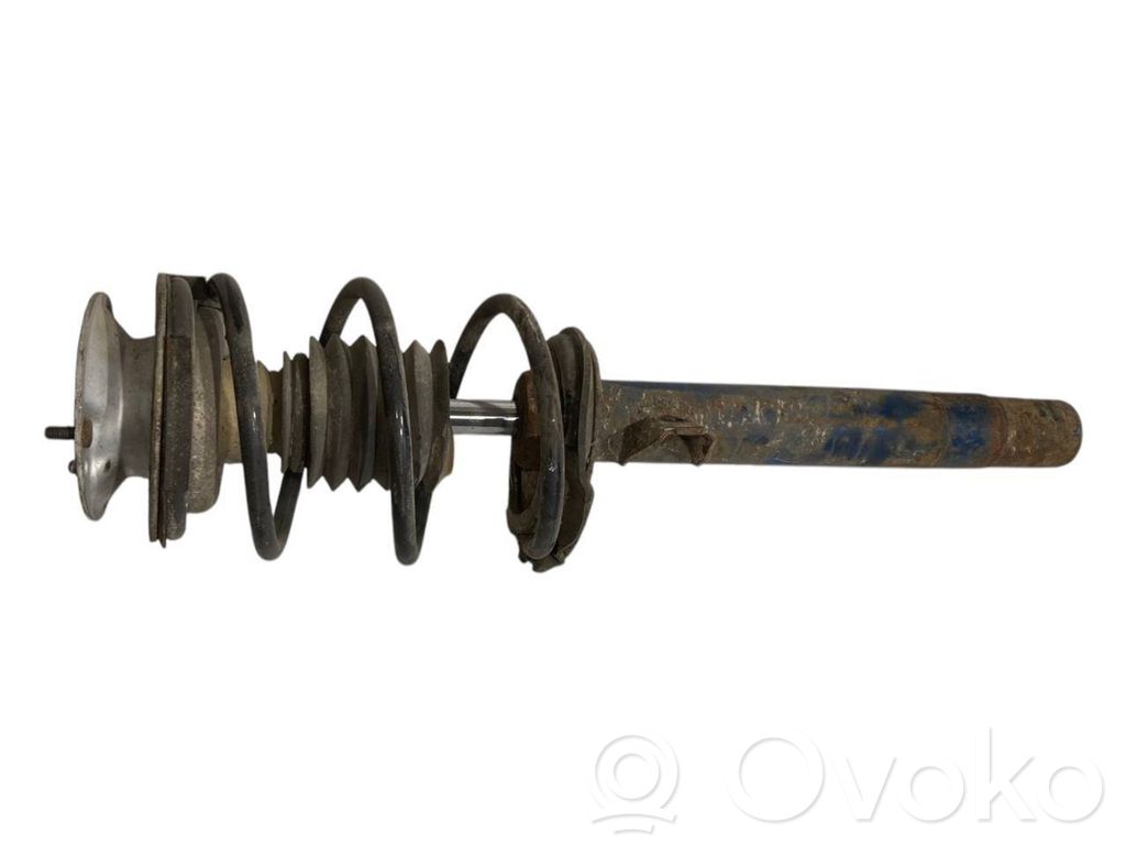 Priekšpusē amortizators ar atsperi