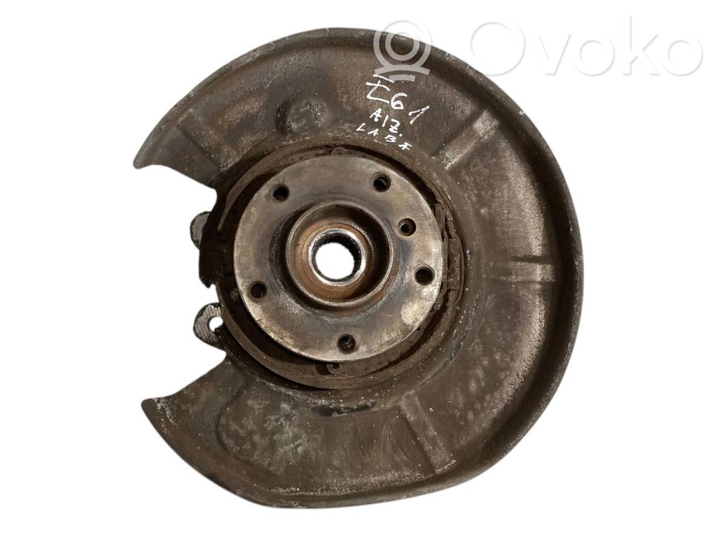 Aizmugurē riteņa rumbas vārpstas šarnīrs (stupica, capfa)