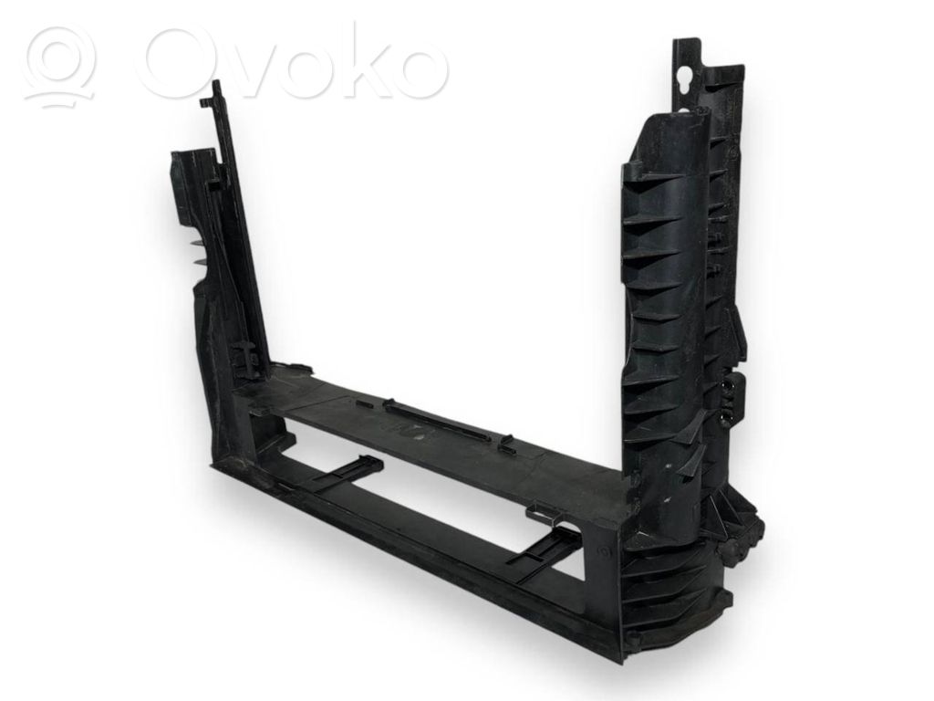 Нижняя часть радиаторной панели (телевизора)