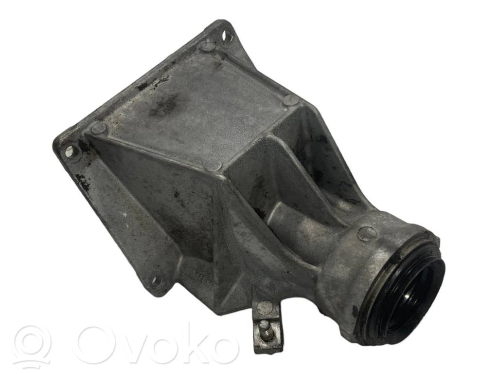 Кронштейн подшипника полуосевой муфты