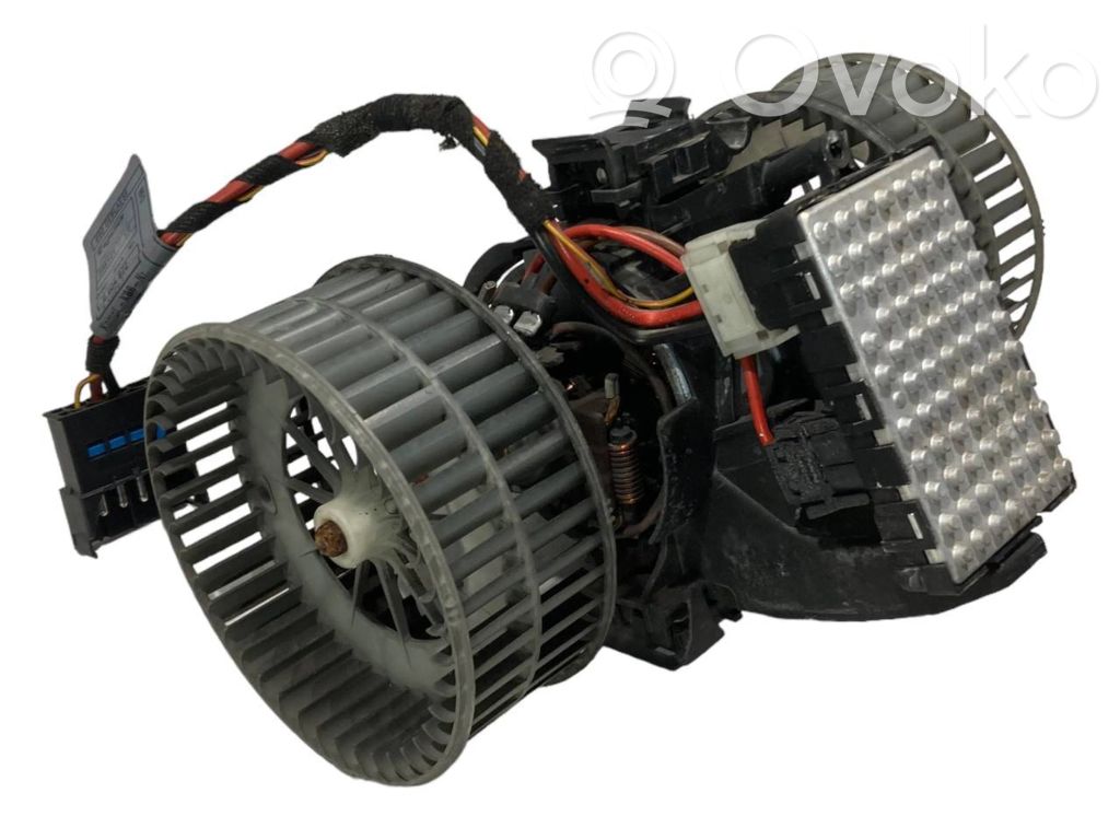 Маленький вентилятор радиатора