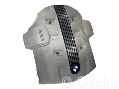 Крышка двигателя (декоративная отделка)