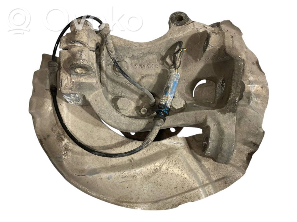 Priekšējā riteņa rumbas vārpstas šarnīrs (stupica, capfa)