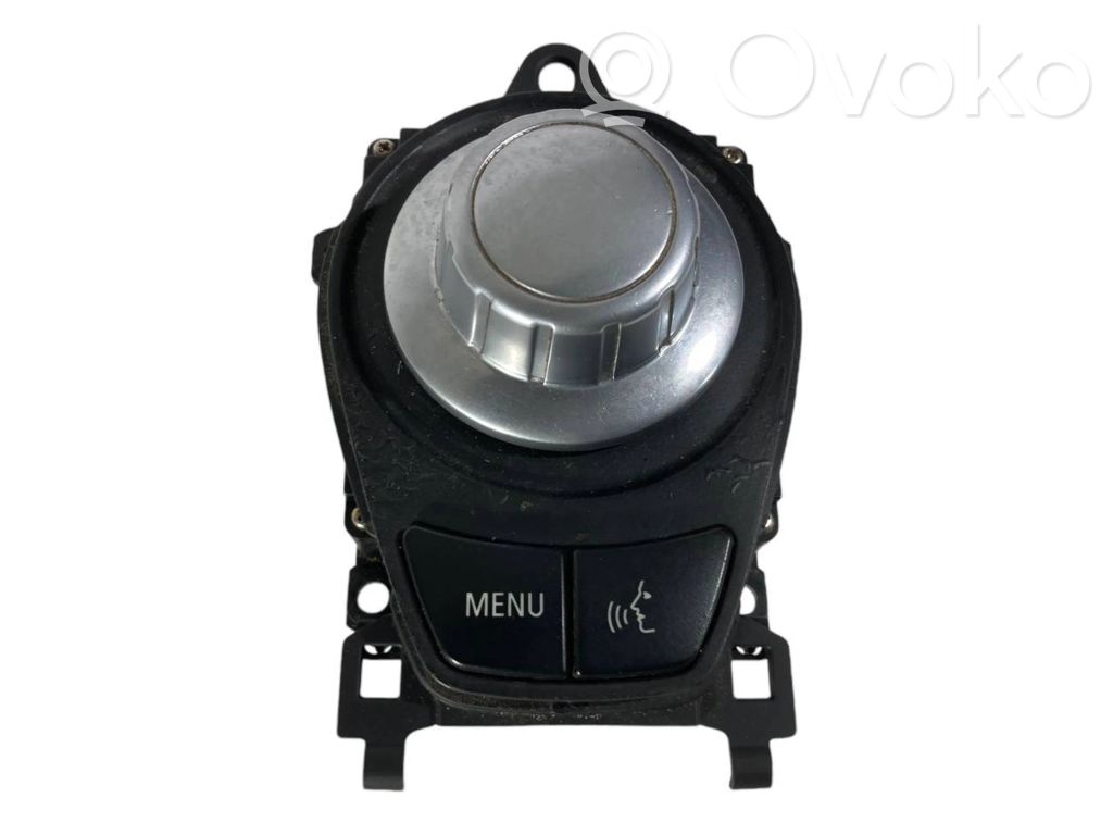 Multimediju kontrolieris