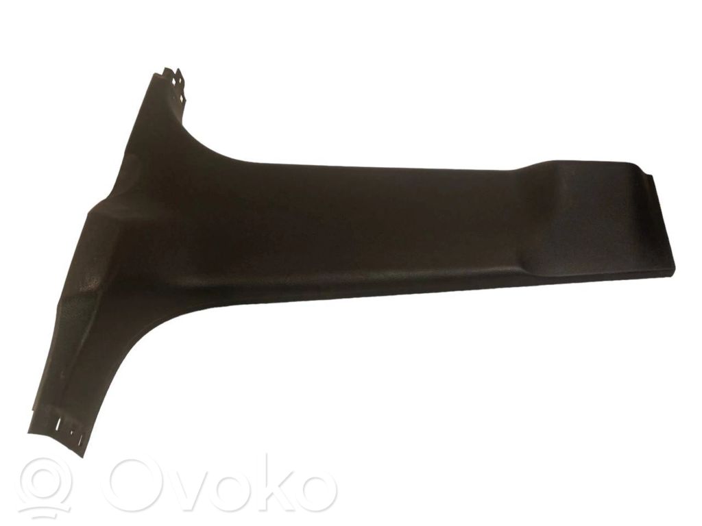 (B) statņa dekoratīvā apdare (apakšdaļa)