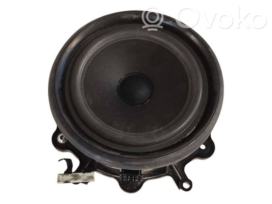 Skaļrunis (-i) priekšējās durvīs