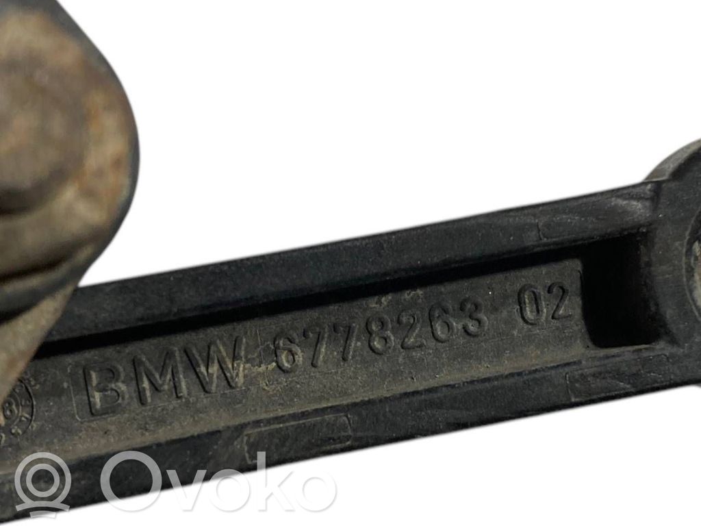 Augstuma sensors (priekšējo lukturu)