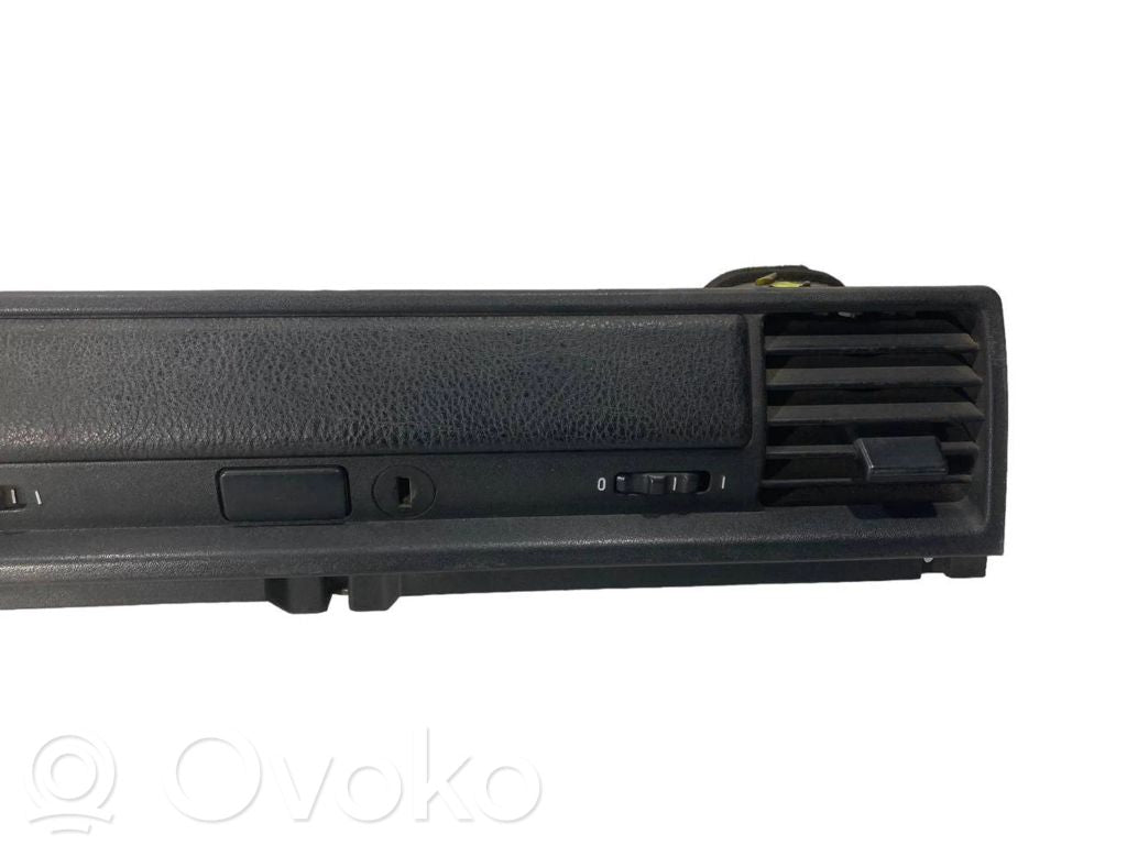 Centrālais gaisa ventilācijas režģis